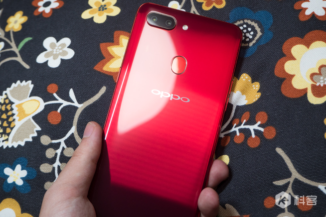 OPPO R15夢鏡紅體驗評測:顏值再升級 夜拍更出眾