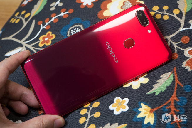 OPPO R15夢鏡紅體驗評測:顏值再升級 夜拍更出眾