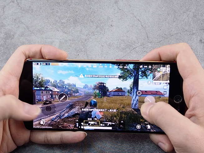 美圖T9性能測試:除了自拍還能流暢吃雞王者榮耀打排位