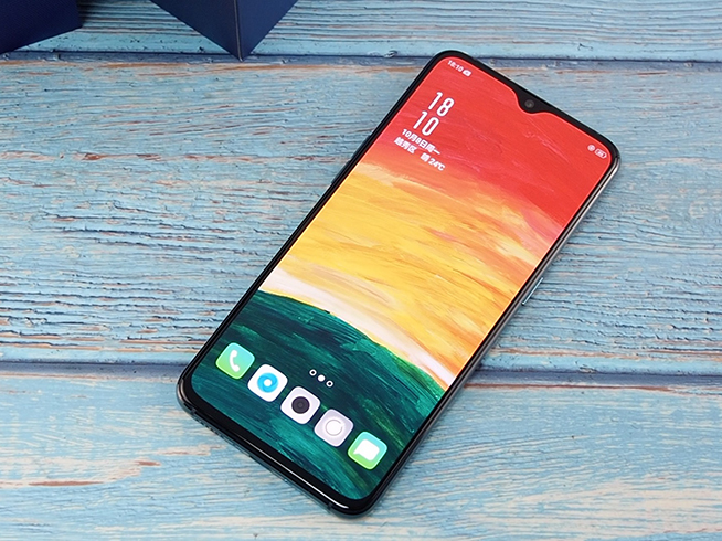 OPPO R17 Pro開(kāi)箱體驗(yàn)：外觀近乎完美，雙光圈夜拍表現(xiàn)出色