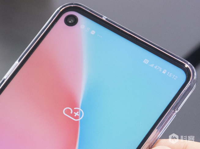 三星Galaxy A8s獨角精靈版圖賞：全新少女心漸變色 情人節專屬禮物