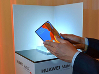 華為Mate X正式入網：5G折疊屏完美組合 充電速率升至65W？