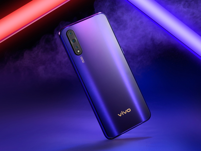 vivo Z5官方渲染圖公布:4800萬三攝大提升 三大絢麗配色
