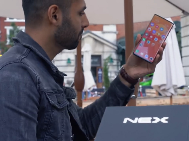 vivo NEX 3真機提前亮相:瀑布屏驚艷 無實體按鍵設計?