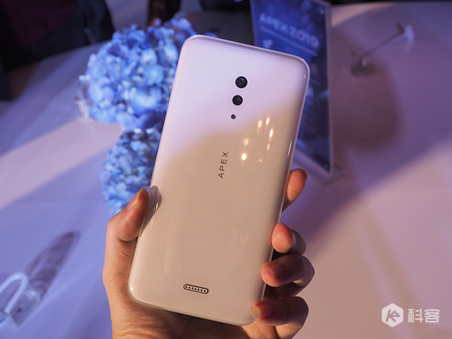 vivo APEX 2020即將發(fā)布 這塊120°全視一體屏你愛(ài)了嗎？