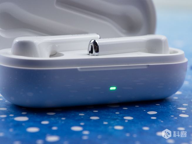 降噪媲美AirPods Pro，價錢不到一半！榮耀FlyPods 3評測