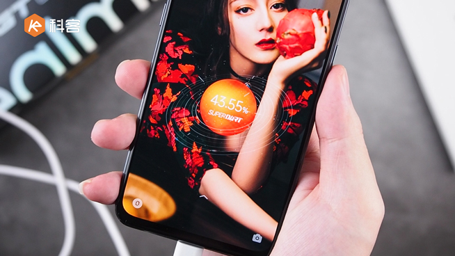 realme GT Neo上手:1799元起射門!天璣1200香不香?