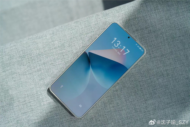 完勝小米14和iPhone 15 Pro？魅族21挑戰(zhàn)最窄物理四等邊